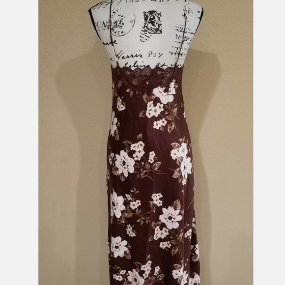 I.N.C International Women's Autumn Floral Lace Trim Long Nightgown. Size S - Picture 11 of 11
